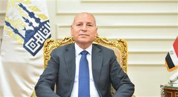 محافظ القاهرة: حظر حرمان أى طالب من الانتظام فى الدراسة لتأخره فى دفع المصروفات