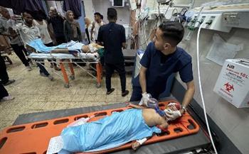 إصابة عشرات الفلسطينيين جراء استهداف طيران الاحتلال وسط غزة