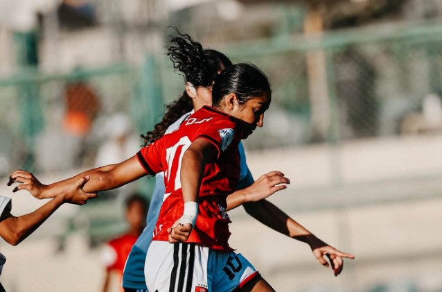 سيدات الأهلي يفتتحن دوري الكرة النسائية باكتساح ساك 19-0