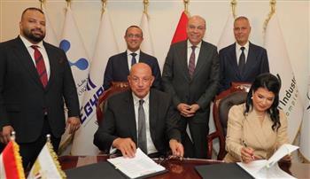 وزير الطيران يشهد شراكات لتطوير خدمات شركات الطيران