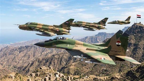 القوات المسلحة اليمنية تعلن تدمير مواقع للحوثيين في المخا وذو باب