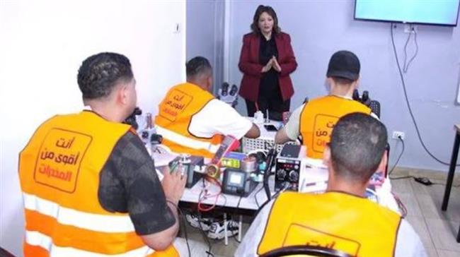 صندوق مكافحة الإدمان يدرب متعافين على صيانة المحمول ويمنحهم شهادات معتمدة