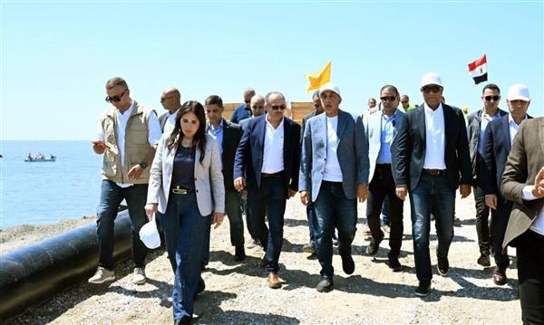رئيس الوزراء يتفقد الشركة المصرية لتصنيع الشباك وأدوات الصيد بمدينة بلطيم