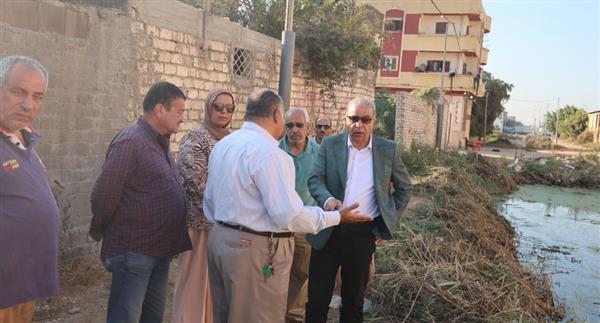 رئيس شركة الصرف الصحي بالإسكندرية يتابع ميدانيًا موقف المياه خلف شركة العلا