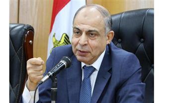 مع انطلاق أول أيام العام الدراسي الجديد.. محافظ المنيا يوجه بمتابعة المواقف ميدانيًا وتوفير سيارات الأجرة