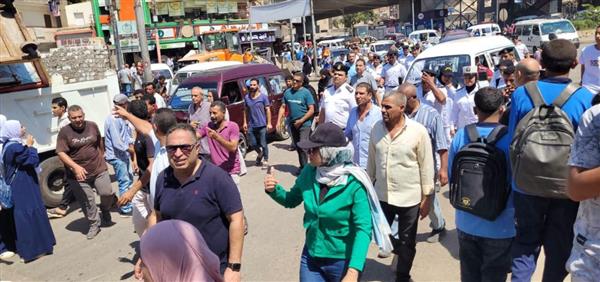 نائب محافظ القليوبية تقود حملة مكبرة لرفع الإشغالات والتعديات بمدينة بنها