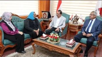   محافظ سوهاج يستقبل رئيس وحدة السكان لبحث دعم جهود الوحدة بالمحافظة