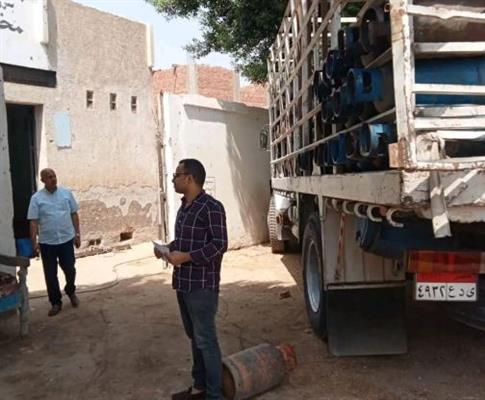 محافظ أسيوط: تحرير 121 محضرًا تموينيًا وضبط محطة وقود لتصرفها في 4500 لتر بنزين