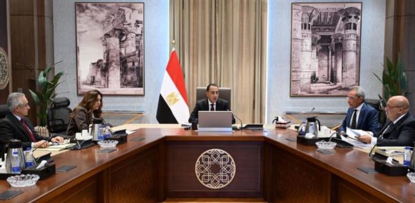 رئيس الوزراء يستعرض التعديلات المقترحة على قانون التصالح ببعض مخالفات البناء وتقنين أوضاعها