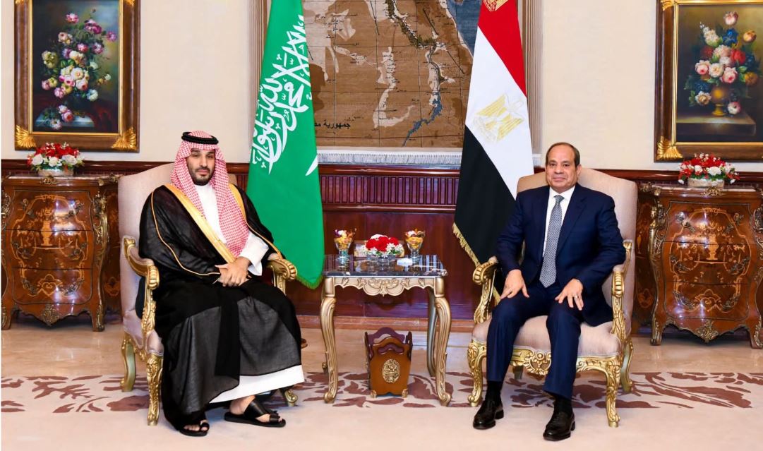 الرئيس السيسي وولي العهد السعودي يبحثان تعزيز التعاون ومواجهة تحديات المنطقة