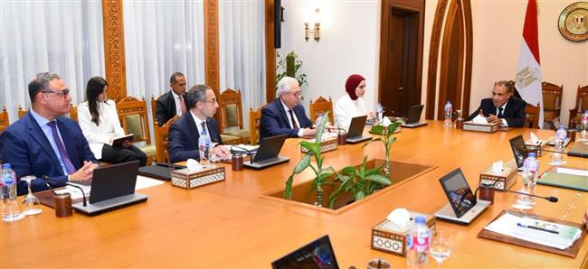 وزير الخارجية يبحث تطهير الساحل الشمالي من الألغام ودعم المتضررين