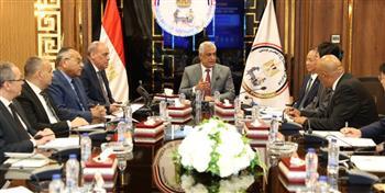 وزير الإنتاج الحربي يبحث مع وفد شركة CEC الصينية التعاون في مجالات الطاقة والتكنولوجيات المتقدمة