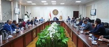 وزير العمل يترأس أول اجتماع لصندوق حماية العمالة غير المنتظمة