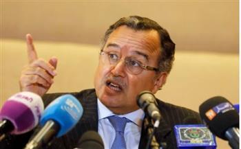 نبيل فهمي يدين محاولة استهداف مكة المكرمة ويؤكد تضامن الجامعة مع السعودية