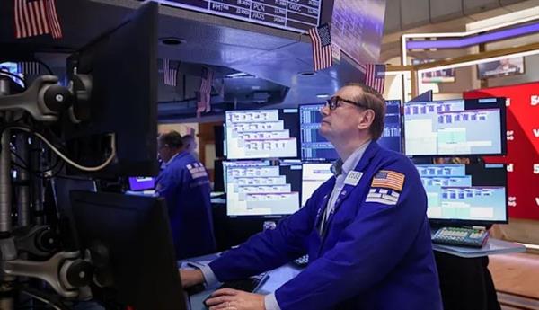 الأعلى منذ 20 عامًا.. عائدات السندات الأمريكية تتجاوز 5%