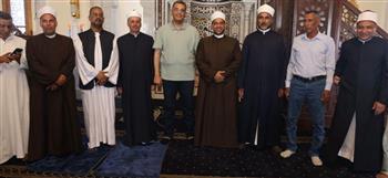 محافظ البحر الأحمر ووزير الرياضة يبحثان احتياجات أهالي حلايب