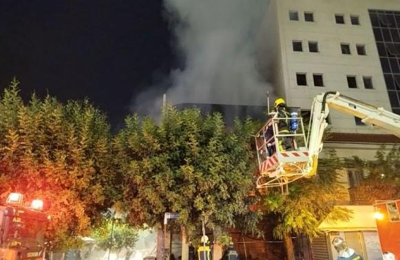 اليونان: اندلاع حريق كبير في بيريوس والسلطات تدعو السكان لإغلاق الأبواب والنوافذ