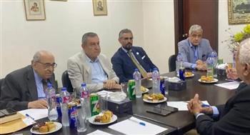 السفير عبدالمطلب ثابت يشارك في اجتماع الصالون الثقافي العربي