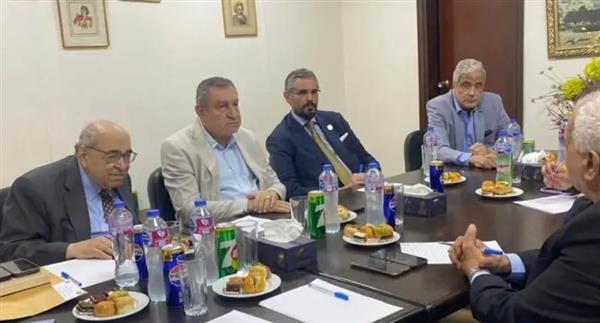 السفير عبدالمطلب ثابت يشارك في اجتماع الصالون الثقافي العربي