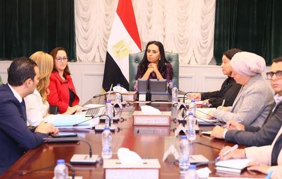 وزيرة التضامن الاجتماعي تبحث تعزيز التعاون في مجال الحضانات مع مسئولي شركة "فيوتيورا"