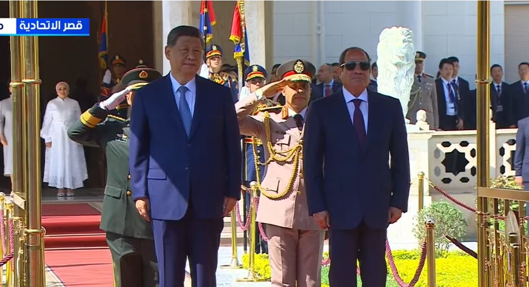 الرئيس السيسي والسيدة قرينته يستقبلان الرئيس الصيني وقرينته بقصر الاتحادية.. بث مباشر