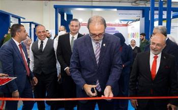 رئيس هيئة سلامة الغذاء يشارك في افتتاح «Pharmaconex 2026» ويفتتح جناح المكملات الغذائية
