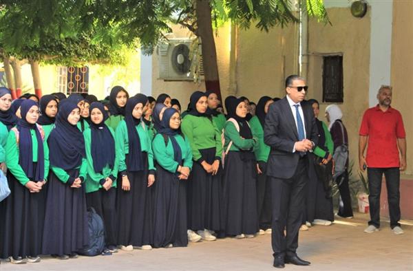وكيل" تعليم الجيزة " يتفقد مدارس البدرشين والحوامدية ويشدد على الانضباط الكامل