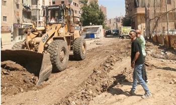   محافظ الجيزة يتابع مشروعات الرصف والتطوير الجارية بحي بولاق الدكرور