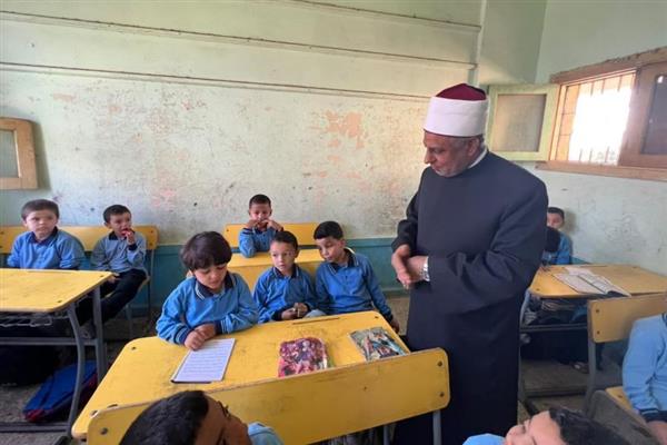 رئيس قطاع المعاهد الأزهرية يتفقد سير العملية التعليمية بمعهد حانوت بالغربية