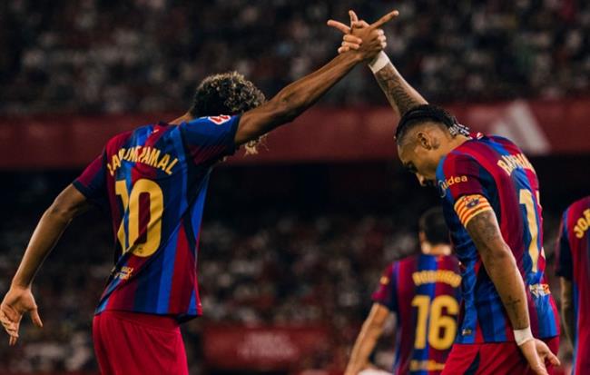 برشلونة يفرض هيمنته على الليجا.. صدارة بالعلامة الكاملة وتألق لافت لـ رافينيا ويامال