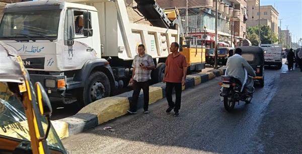 محافظ أسيوط: رفع 195 طن مخلفات وتراكمات من شوارع صدفا وقراها