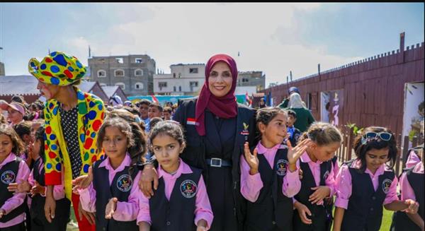 اللجنة المصرية بغزة تعيد أطفال القطاع لمقاعد الدراسة بـ 19 مدرسة
