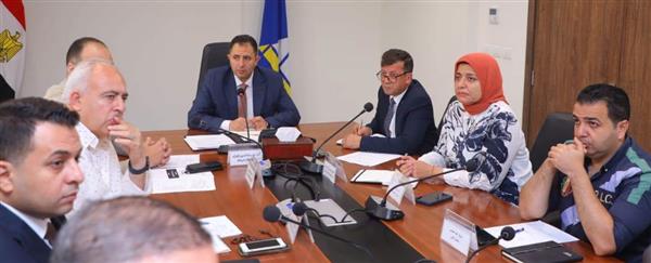 محافظ دمياط يبحث ملفات استثمارية جديدة بالمحافظة