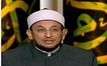   رمضان عبدالمعز: الإسلام لا يفصل بين الدين والعلم بل يدعو للتكامل بينهما