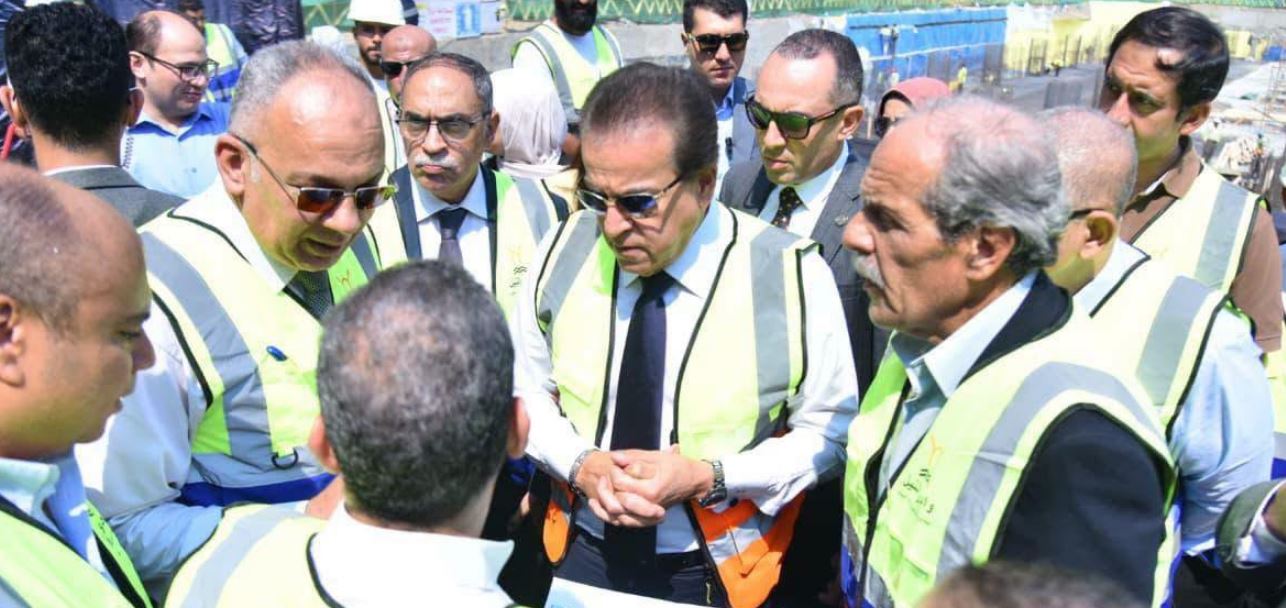 وزير الصحة يتفقد مستشفى بولاق ومدينة النيل الطبية