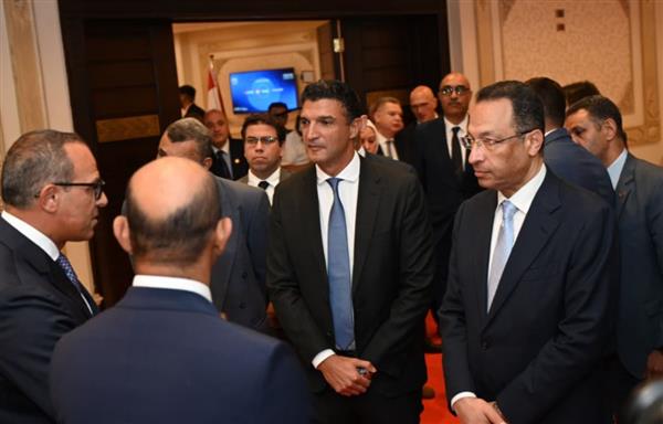 وزير الصناعة يشارك في افتتاح الدورة الثامنة لقمةFDC  للصناعة الرقمية