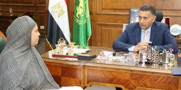 محافظ القليوبية يستجيب لاستغاثة أم لـ4 أطفال ويوفر مسكنًا لها
