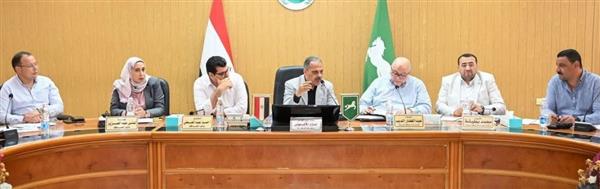 محافظ الشرقية يتابع مستجدات تقنين أراضي أملاك الدولة