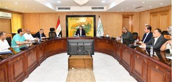 نائب محافظ الفيوم يتابع استعدادات ملتقى «يوم الفيوم للتوظيف»