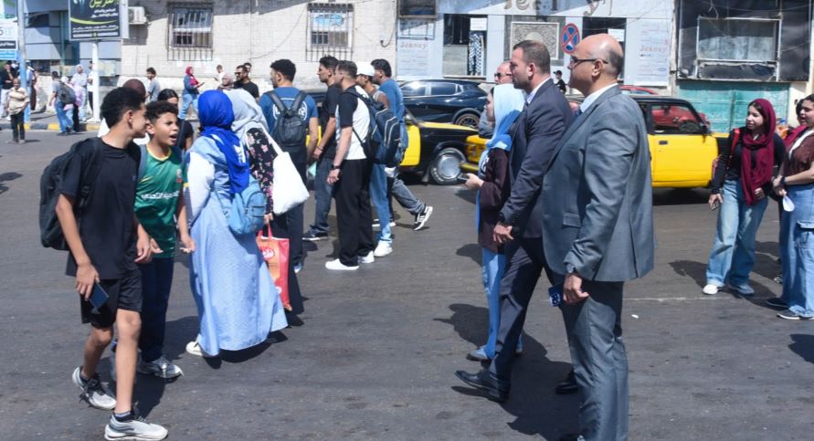 محافظ الإسكندرية يوجه  بالدفع بسيارات طوارئ إضافية لشارع سوتر لسرعة استيعاب تكدسات الطلاب