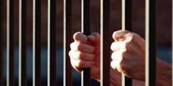   حبس مسجل خطر لحيازته حشيشًا وأسلحة داخل مركب بأوسيم