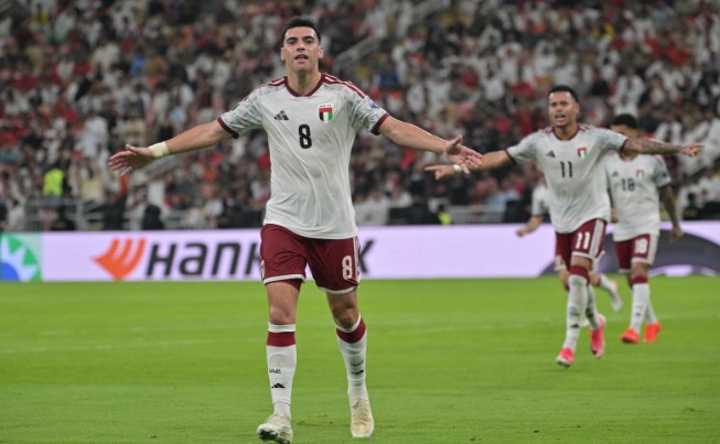 الإمارات تضرب اليمن برباعية في افتتاح مشوارها بـ"خليجي 27"