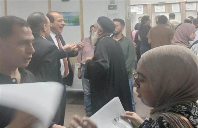 نائب وزير الصحة يتفقد معامل الصحة العامة لمتابعة انتظام العمل