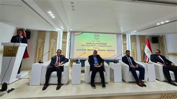 سفارة اليمن بالقاهرة تناقش تطورات الوضع السياسي وتداعيات الصراع على الملاحة والاقتصاد