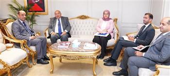 وزير العمل يبحث مواجهة الهجرة غير النظامية وتوفير فرص آمنة للشباب