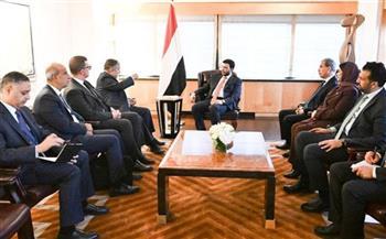أمين عام جامعة الدول العربية يلتقي نائب رئيس مجلس القيادة الرئاسي اليمني