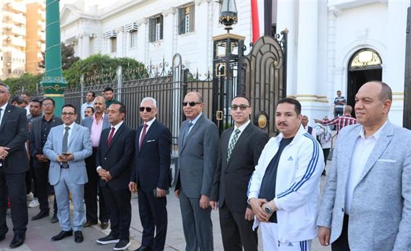 محافظ المنيا ورئيس الجامعة يستقبلان مسيرة شبابية على كورنيش النيل
