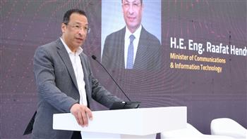   وزير الاتصالات: 200 ألف متخصص يصدرون الخدمات الرقمية للعالم