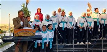 محافظ المنيا يشهد أنشطة الثقافة بمبادرة "شارع الفن"