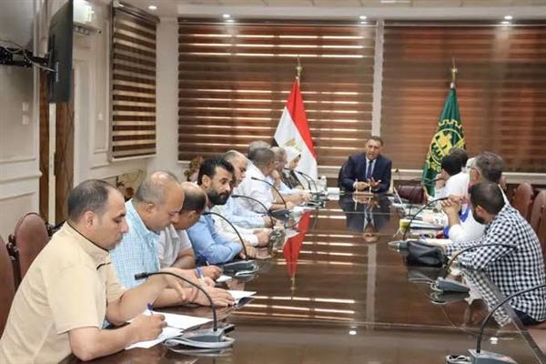 محافظ القليوبية يوجه بتكثيف الرقابة على محطات المخلفات